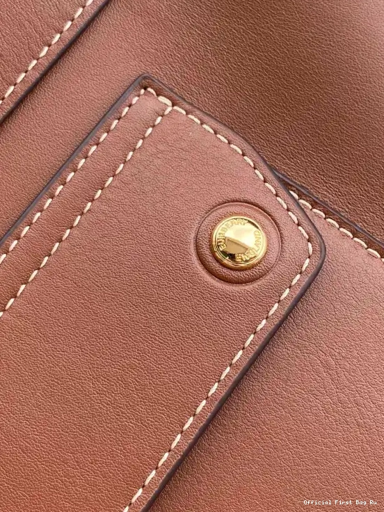 Official FirstBag Ru Pocket Tote BURBERRY 0510
